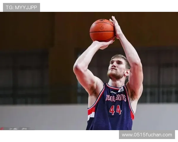 于帕分享防守心得孔帕尼教导提升比赛专注力与防守技巧